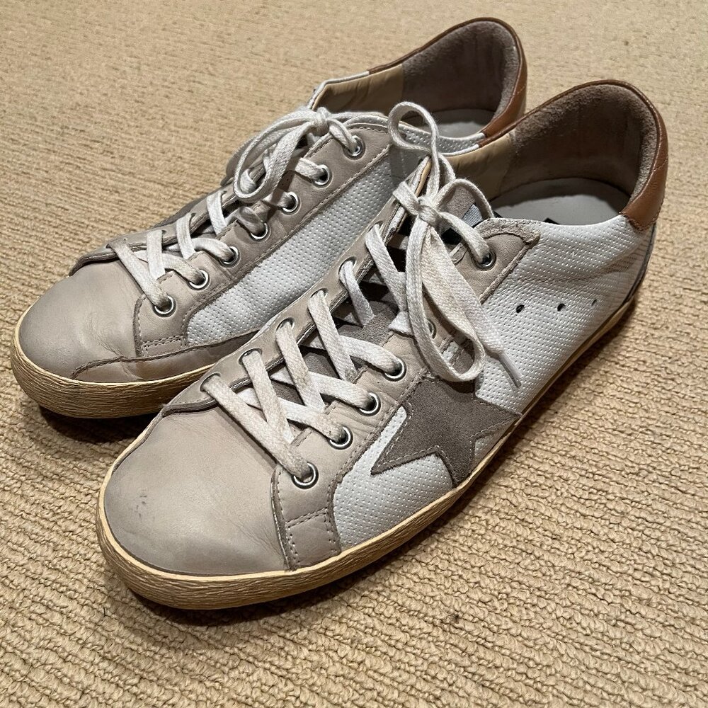 GOLDEN GOOSE MENS SNEAKER SIZE 42/9US